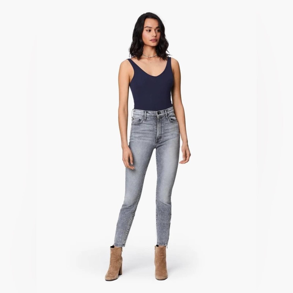 MOTHER The Swooner Ankle Zip Skinny Jeans in Static